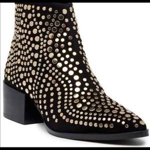 Vince camuto Women Edenny gold studded booties.